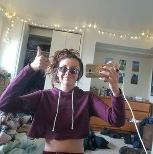 CROPPED MAROON HOODIE